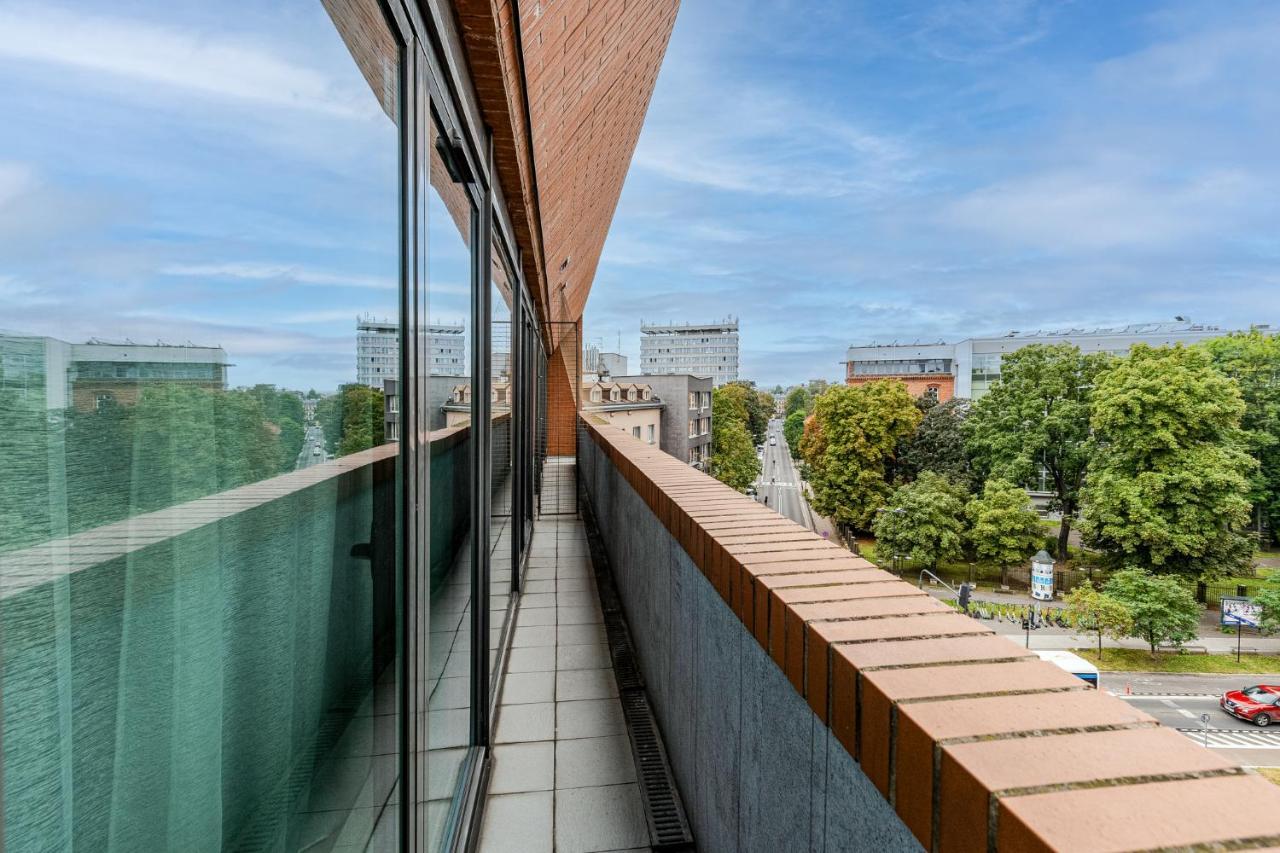 Modern Apartments With Free Parking Spot Krasków Exterior foto
